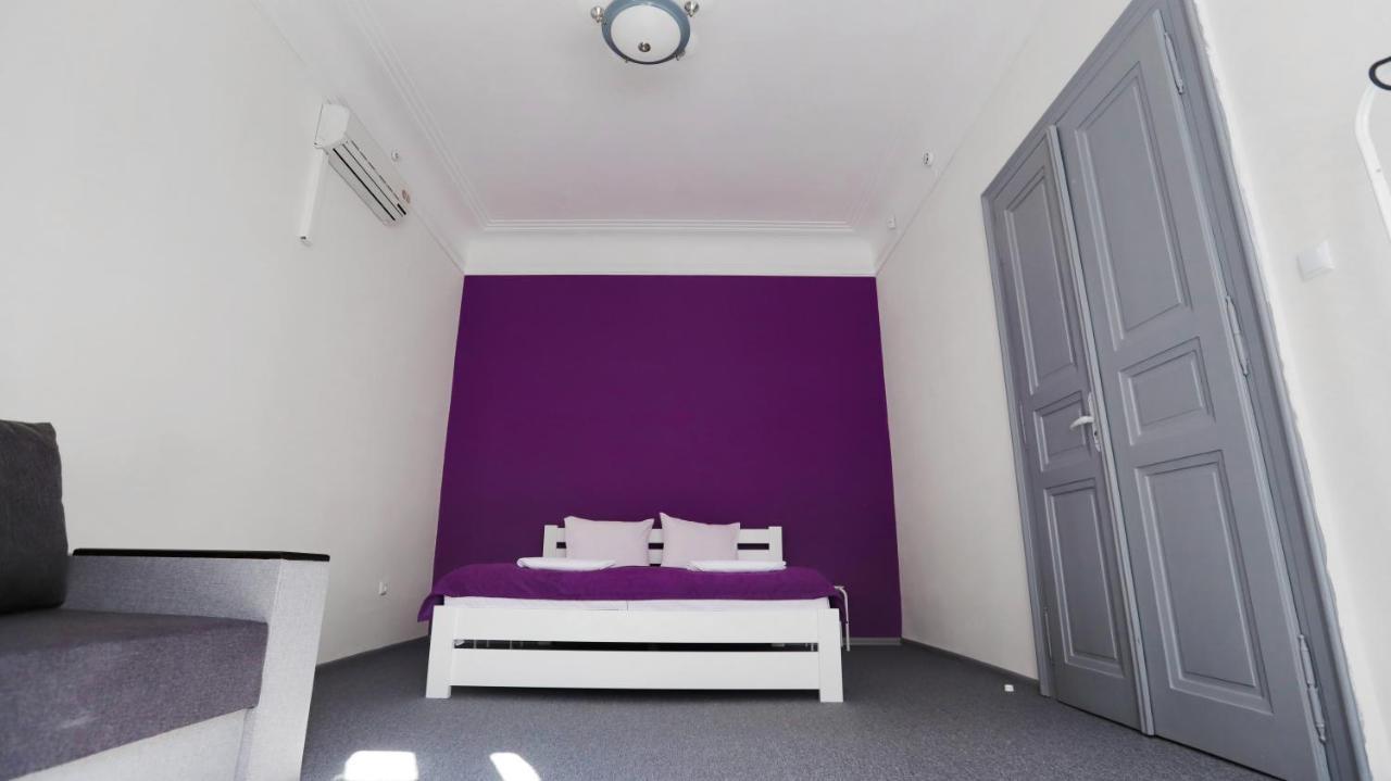 Family Hostel Lviv Eksteriør bilde