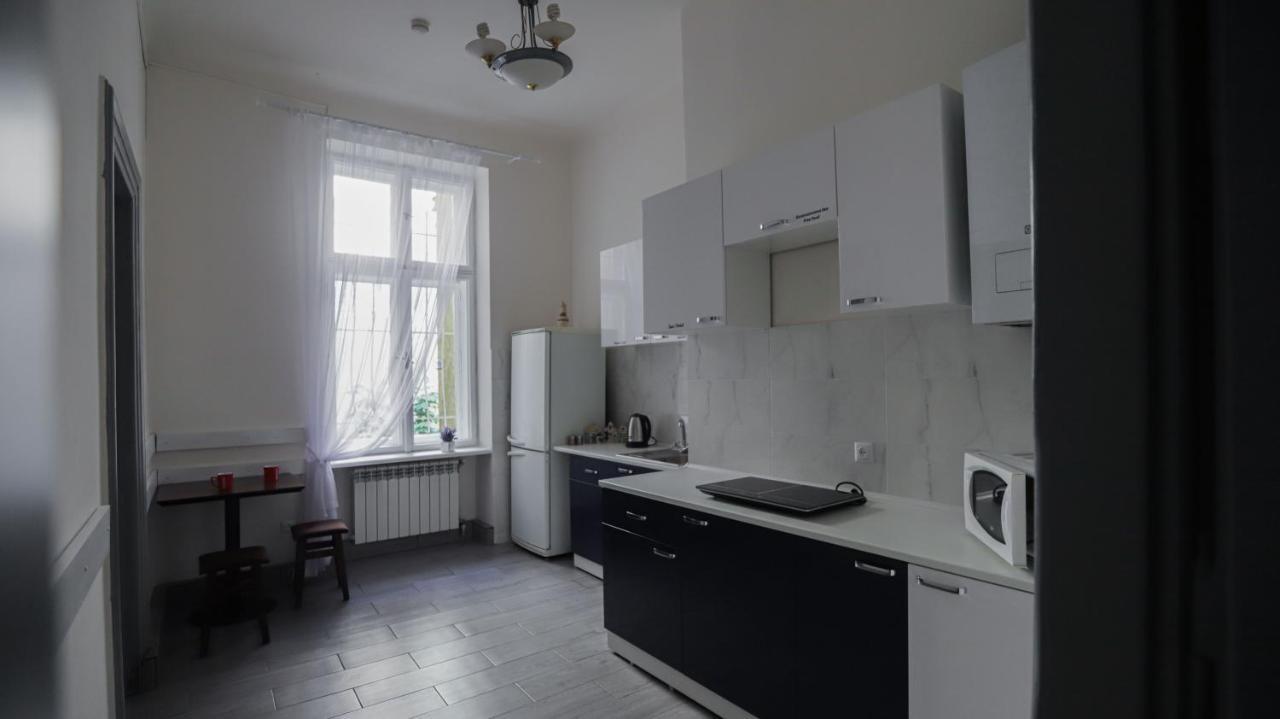 Family Hostel Lviv Eksteriør bilde