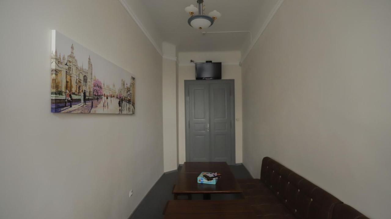 Family Hostel Lviv Eksteriør bilde